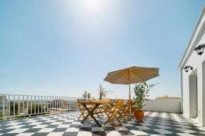 Luxurious Apartment with Big Sea View Terrace - Central Location